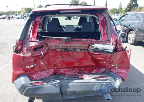 2019 Toyota Rav4 Xle из США, поврежденный, VIN 2T3W1RFV7KW025975